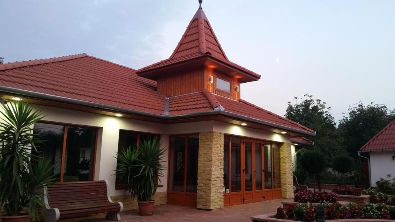 Bornemisza Kuria Wellness Resort Tiszabecs Ngoại thất bức ảnh