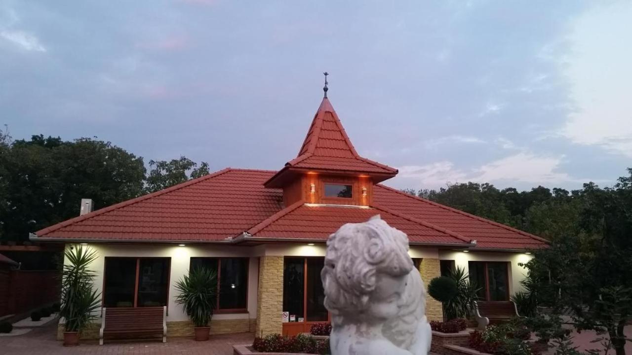 Bornemisza Kuria Wellness Resort Tiszabecs Ngoại thất bức ảnh